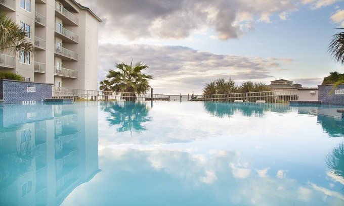 Galveston Hotel | Holiday Inn Club Vacations Galveston Beach Resort by IHG