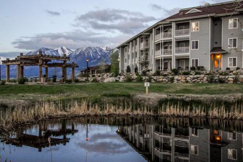 Gardnerville Hotel | Holiday Inn Club Vacations - David Walley's Resort