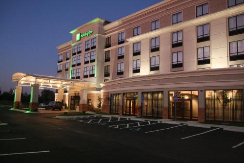 Columbus Hotel | Holiday Inn Columbus-Hilliard by IHG