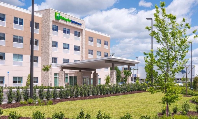 Wesley Chapel Hotel | Holiday Inn Express & Suites - Tampa North - Wesley Chapel, an IHG Hotel