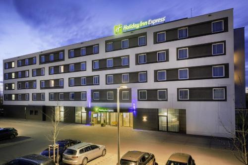 Waggershausen Hotel | Holiday Inn Express Friedrichshafen by IHG