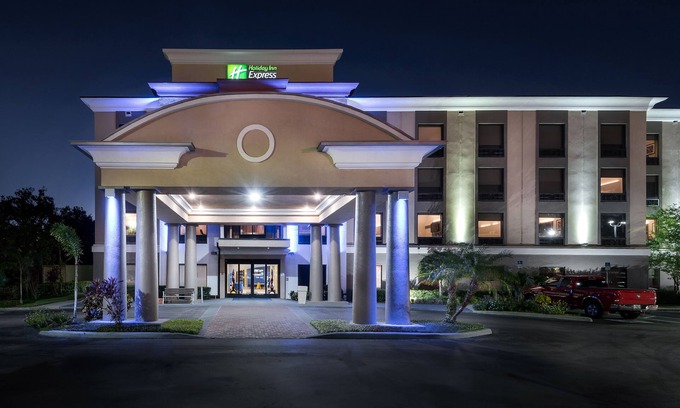 Bartow Hotel | Holiday Inn Express Bartow by IHG