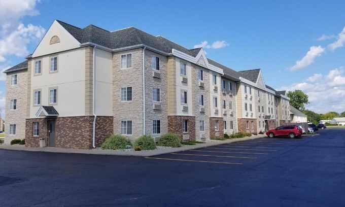 Birch Run Hotel | Holiday Inn Express Birch Run-Frankenmuth Area by IHG