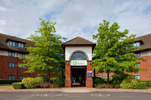 Little Hay Hotel | Holiday Inn Express Birmingham Airport NEC by IHG