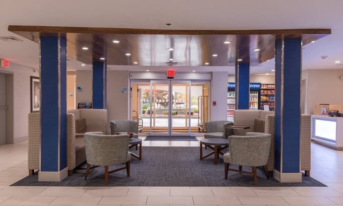 Branford Hotel | Holiday Inn Express Branford-New Haven by IHG
