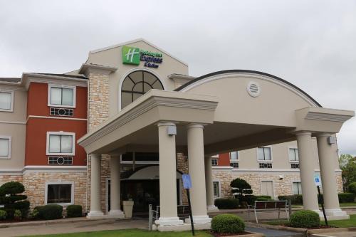 Greenville Hotel | Holiday Inn Express Hotel & Suites Greenville by IHG