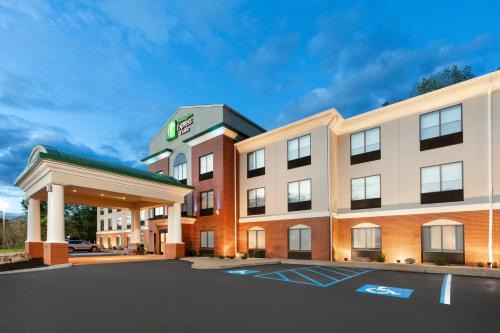 Adrian Furnace Hotel | Holiday Inn Express Hotel & Suites Dubois by IHG