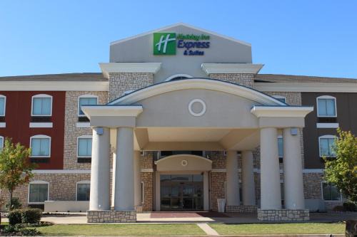 South Arlington Hotel | Holiday Inn Express Hotel & Suites Mansfield by IHG