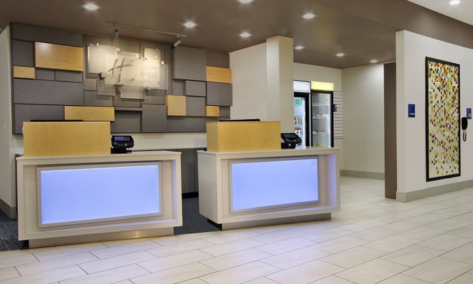 Brookshire Hotel | Holiday Inn Express & Suites Brookshire - Katy Freeway by IHG