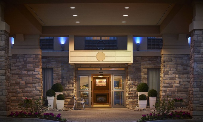 Huntsville Hotel | Holiday Inn Express & Suites Huntsville by IHG