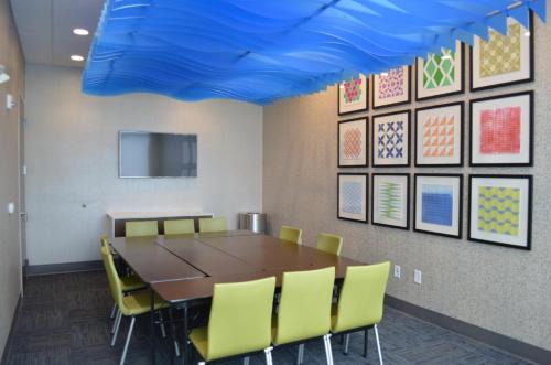 University Place Hotel | Holiday Inn Express & Suites - Charlotte NE - University Area by IHG