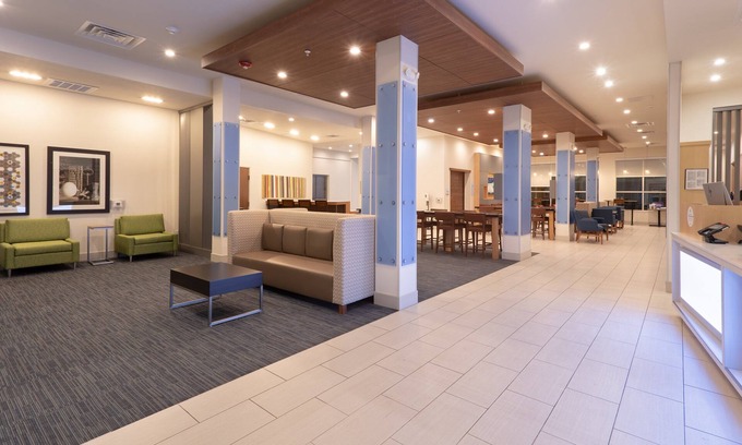 Firestone Hotel | Holiday Inn Express & Suites Firestone Longmont by IHG
