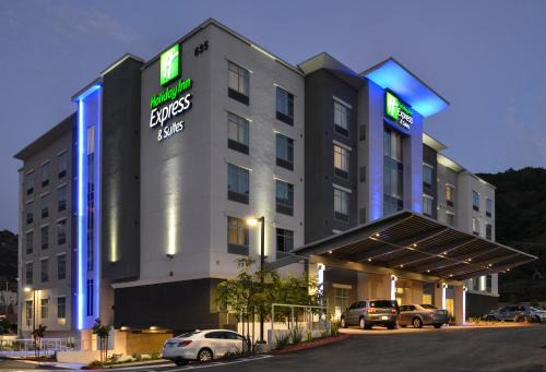 Mission Valley West Hotel | Holiday Inn Express & Suites San Diego - Mission Valley by IHG