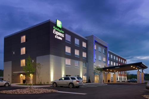 Altoona Hotel | Holiday Inn Express & Suites by IHG Altoona by IHG