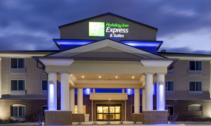 Nevada Hotel | Holiday Inn Express & Suites Nevada by IHG