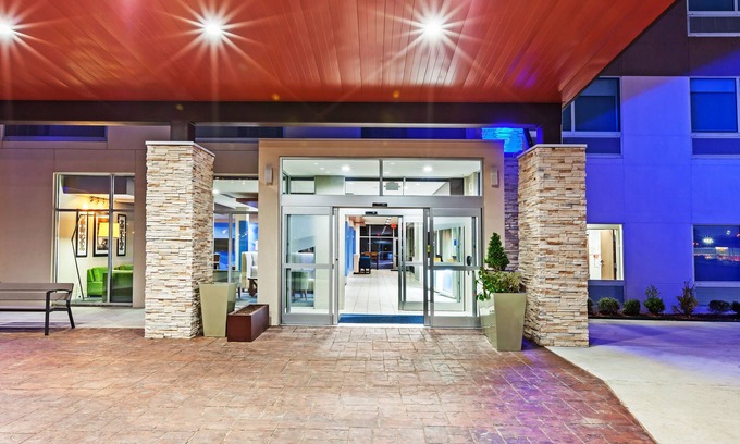 Sand Springs Hotel | Holiday Inn Express & Suites Tulsa West - Sand Springs by IHG