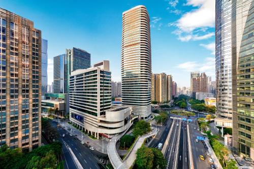 Zhujiang New Town Hotel | Holiday Inn Guangzhou Zhujiang New Town - Free Shuttle Bus to Canton Fair Complex & Overseas Buyer Registration Services during Canton Fair Period