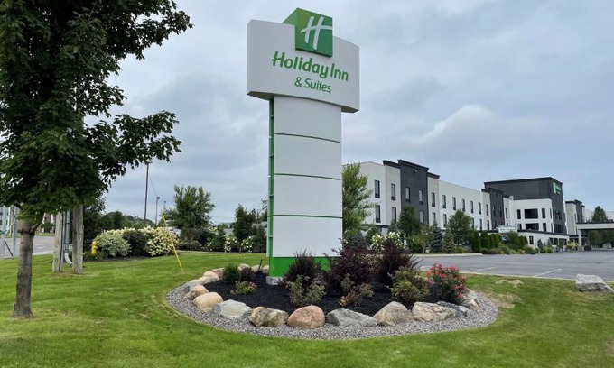 Galeville Hotel | Holiday Inn & Suites Syracuse Airport - Liverpool by IHG