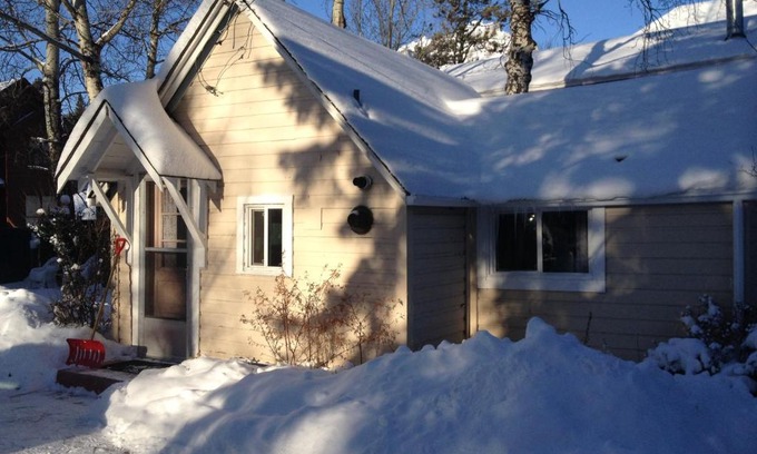 Banff Bed & Breakfast | Holiday Lodge Cabins