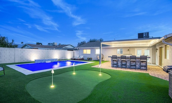 Scottsdale Estates Ten House | Holiday Oasis New Pool Hot Tub Putting Green
