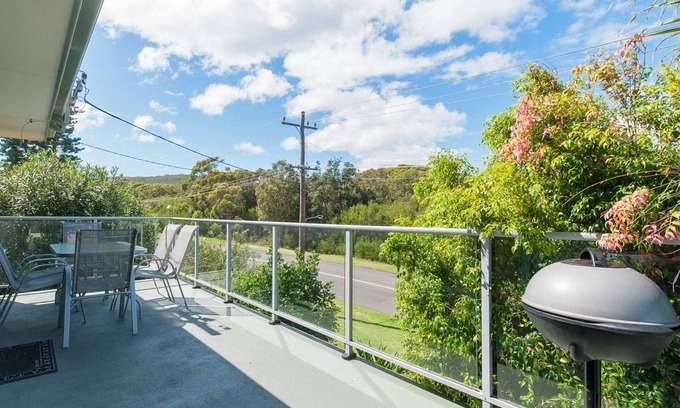 Fingal Bay Apartment | Holiday unit close to the beach