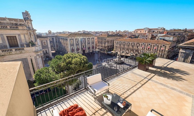 Borgo-Sanzio Apartment | holiday vacation apartment penthouse rental, italy, sicily, sicilia, catania, view, walk to town, air conditioning, inte