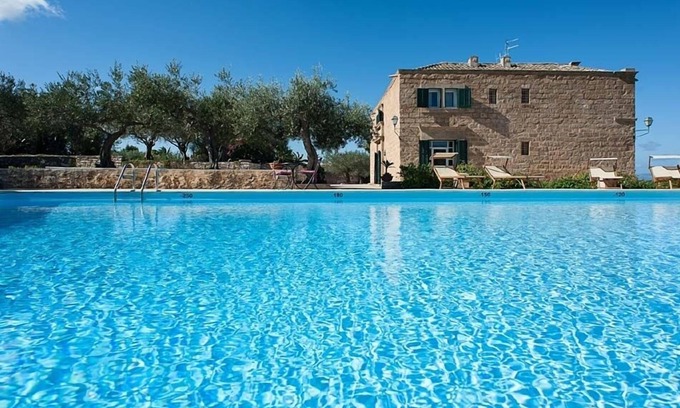 Paceco Villa | holiday vacation villa rental italy, sicily, trapani, pool, view