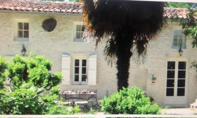 Cherac Villa | Holiday Villa - Cognac vineyards - swimming pool for 6 adults 2 children