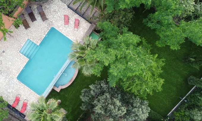 Hornachuelos House | Holiday Villa 'La Jacaranda' with Pool, Terrace & Wi-Fi