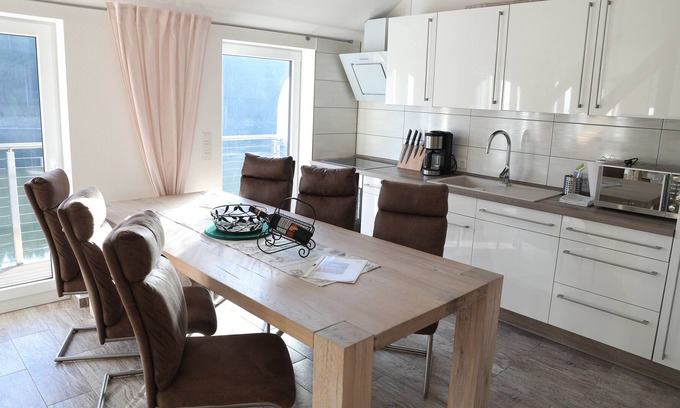 Frankenhain Apartment | Holidayhaus Lütsche - Ferienwohnung Schneekopf