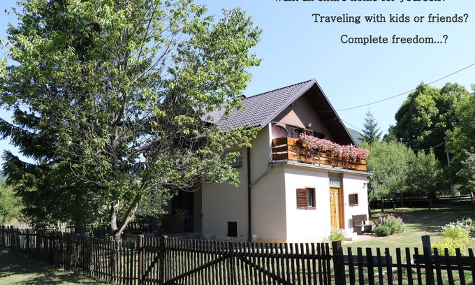 Rudanovac House | HolidayHome Iris near Plitvice Lakes, perfect for families & nature-lovers!