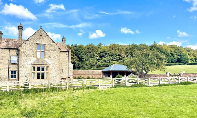 Spennithorne Cottage | Hollins Farmhouse - a house that sleeps 10 guests in 5 bedrooms
