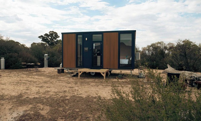 Laharum House | Hollow Mountain Getaway 1 by Tiny Away