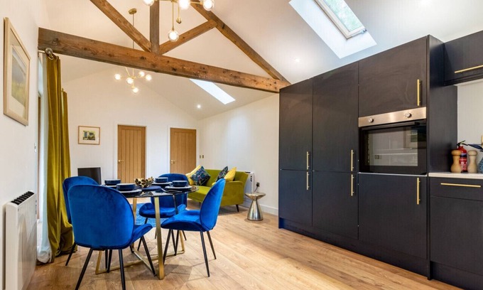 Stoke Holy Cross House | Holly Barn - One Bedroom House, Sleeps 2