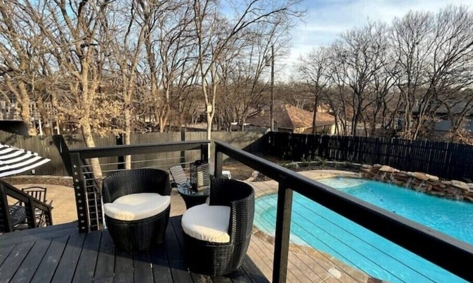 Bedford House | Holly's Texas Turtle House