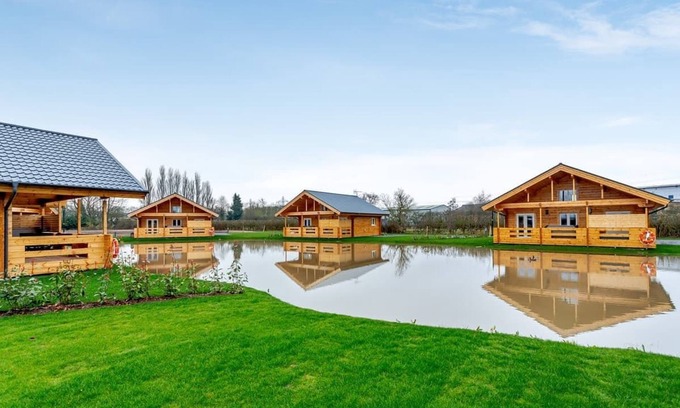 York Ski Chalet | Holly Tree Lodge Accessible