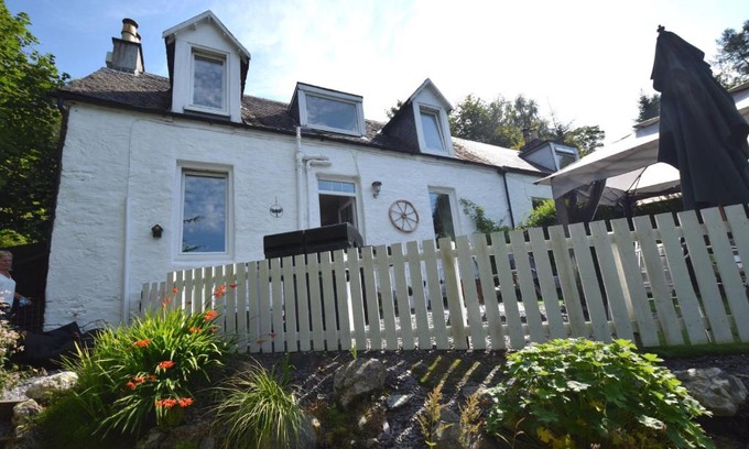 Cairndow House | Hollybank Cottage