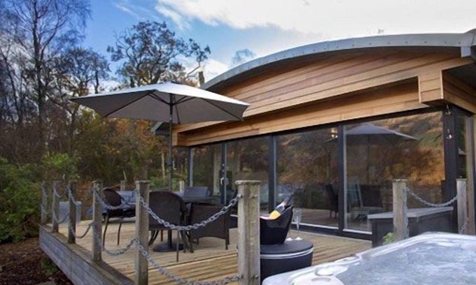 Arrochar Cottage | Hollybank Lodge - Sleeps 2 - sleeps 2 guests in 1 bedroom