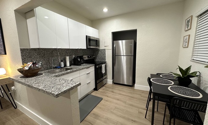Little Ranches House | Hollywood Dreamsnn
