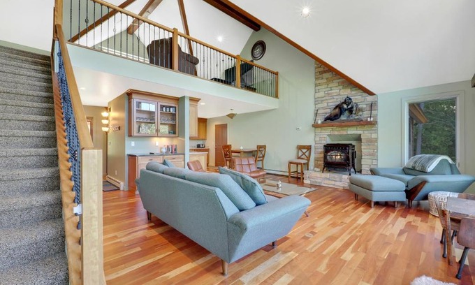 East Jordan House | Holy Island Getaway