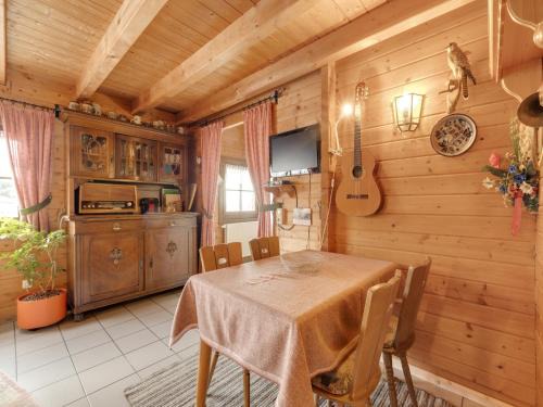 Waffenrod House | Holzferienhaus in Hinterrod mit Sauna