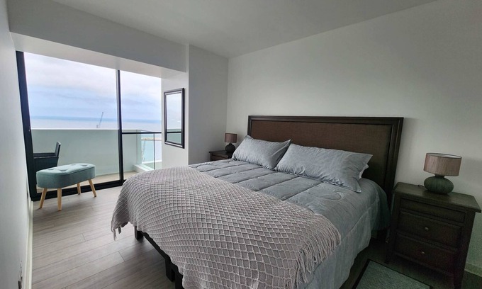 Historical District Apartment | HOM | 2D2B con Vista al Mar Parking Frente al Mall