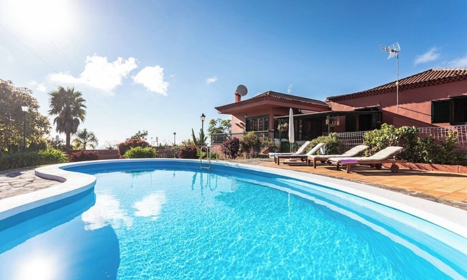 Tejina Villa | Home2Book Luxury Villa Luna de Tacoronte Pool