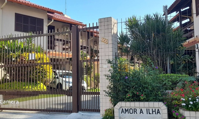 Ingleses do Rio Vermelho House | Home/Apartment Duplex Love Island - Very Px. the beach