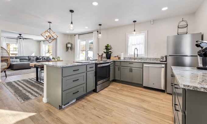 La Crosse House | Home away from home! Beautiful house all to you!