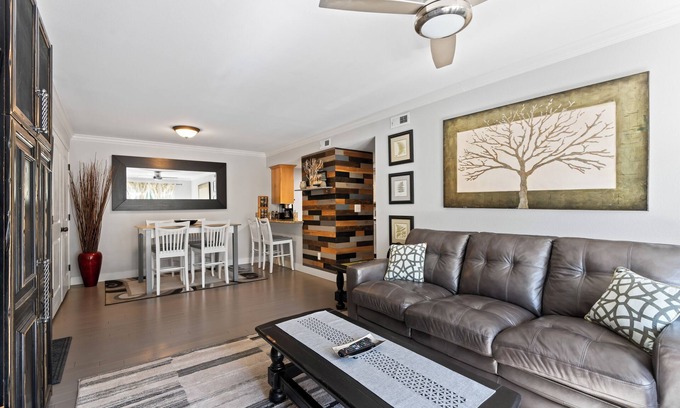 Murray Condo | Home Away From Home-Cozy Condo Mountain ViewsnAirport-30 min.