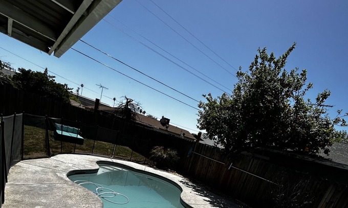 Lemoore House | Home Away From Home W/Pool