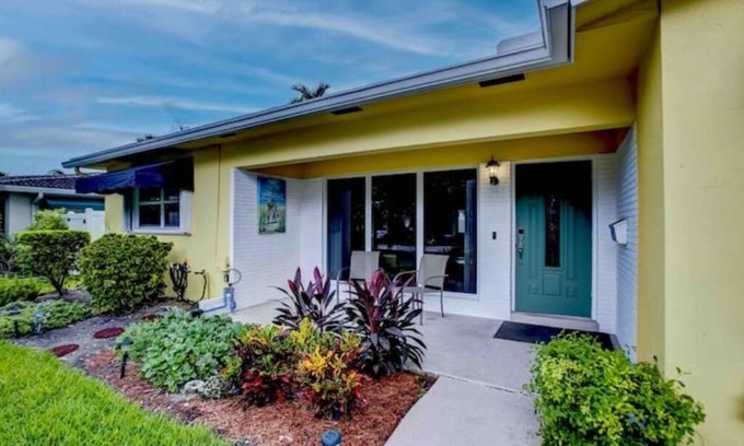 Lighthouse Point House | Home Away From Home in Paradise