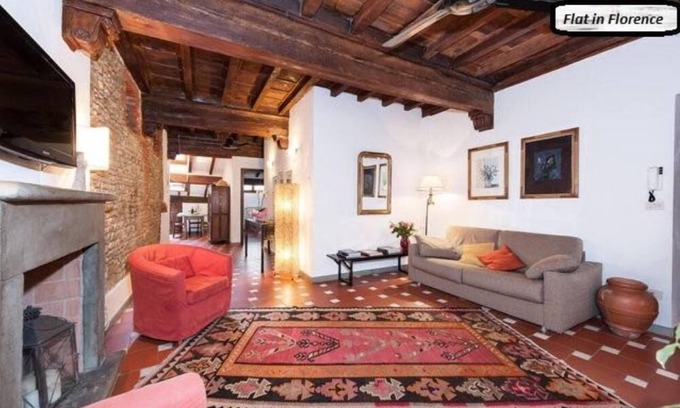 San Lorenzo Apartment | "HOME FROM HOME" from 200m to The Cathedral of Florence!
