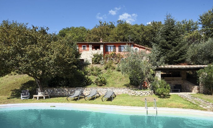 Sant'Anatolia di Narco House | Home holiday with swimming pool near Spoleto, Norcia and Assisi